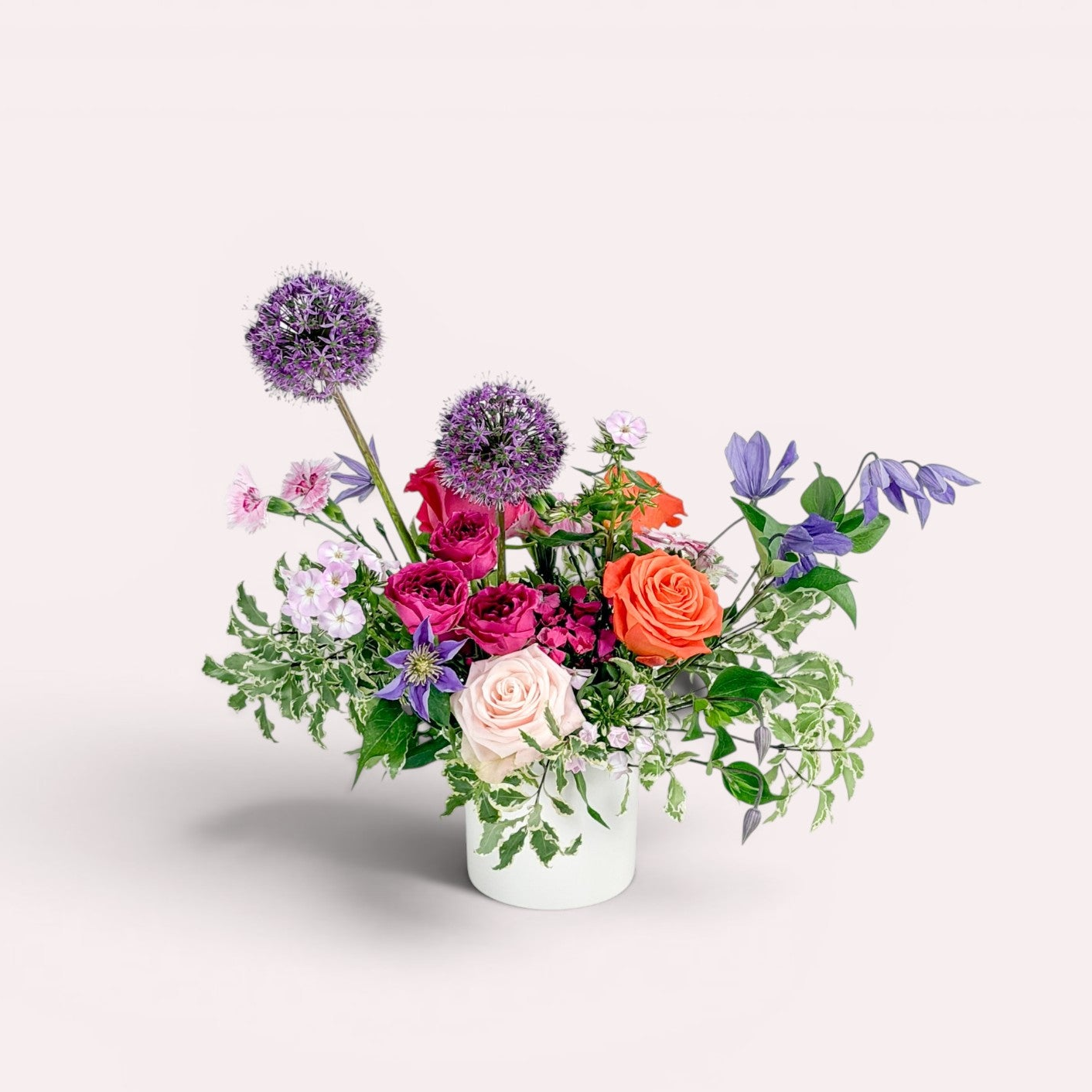 luxury flower shop. order flower arrangement for delivery in Twin Cities Minneapolis.