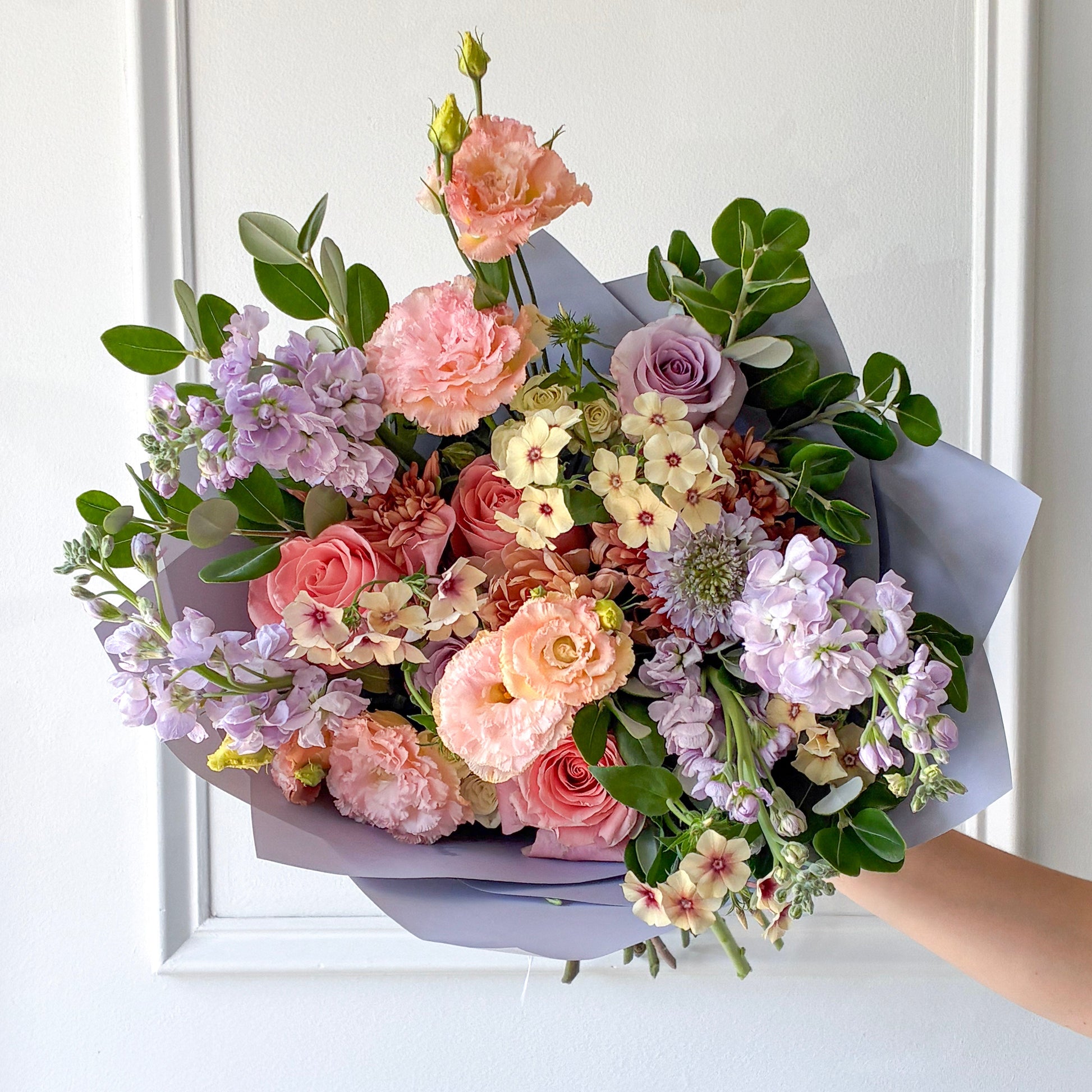 Luxury flowers from local florist for pickup or delivery filled with premium summer flowers. Order for delivery in Wayzata, Plymouth, Minneapolis and Edina.