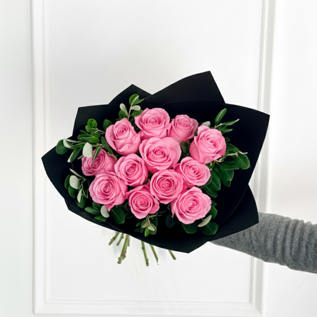 Show off your love this Valentine’s Day with a pink rose bouquet with fresh greenery, elegantly wrapped in upgraded premium wrap, serving Loring Park, Lowry Hill, and Linden Hills for local delivery.