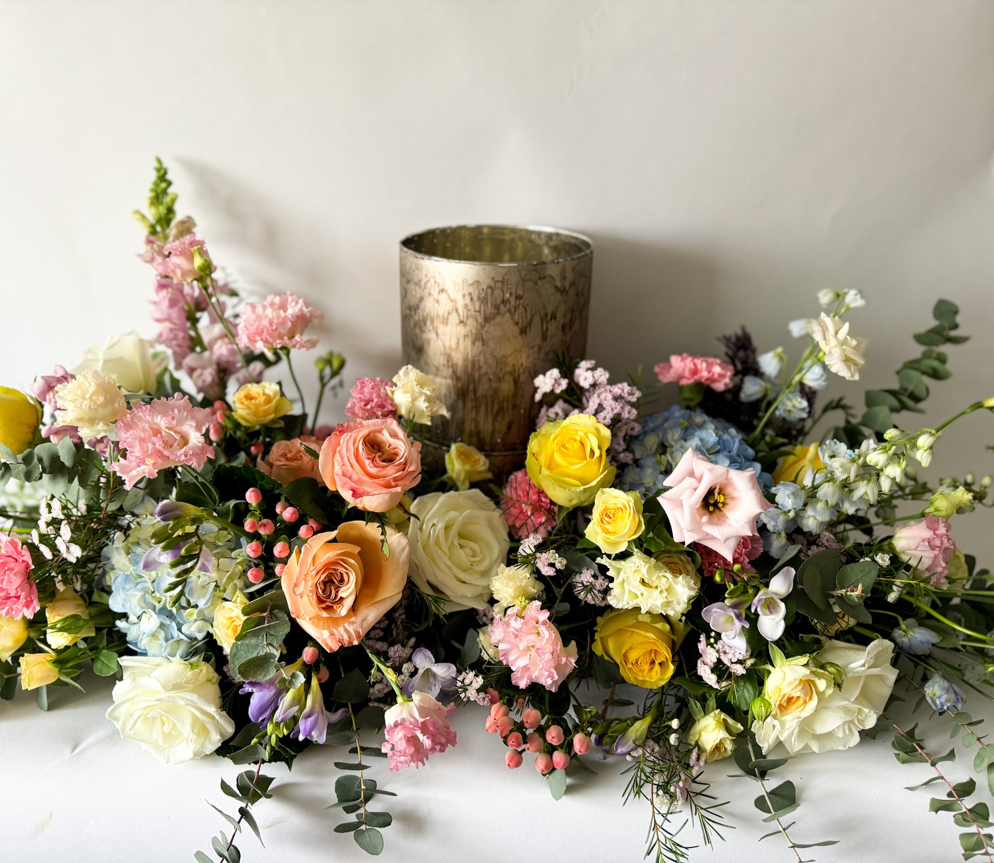 Urn surround flowers edina, minneapolis florist