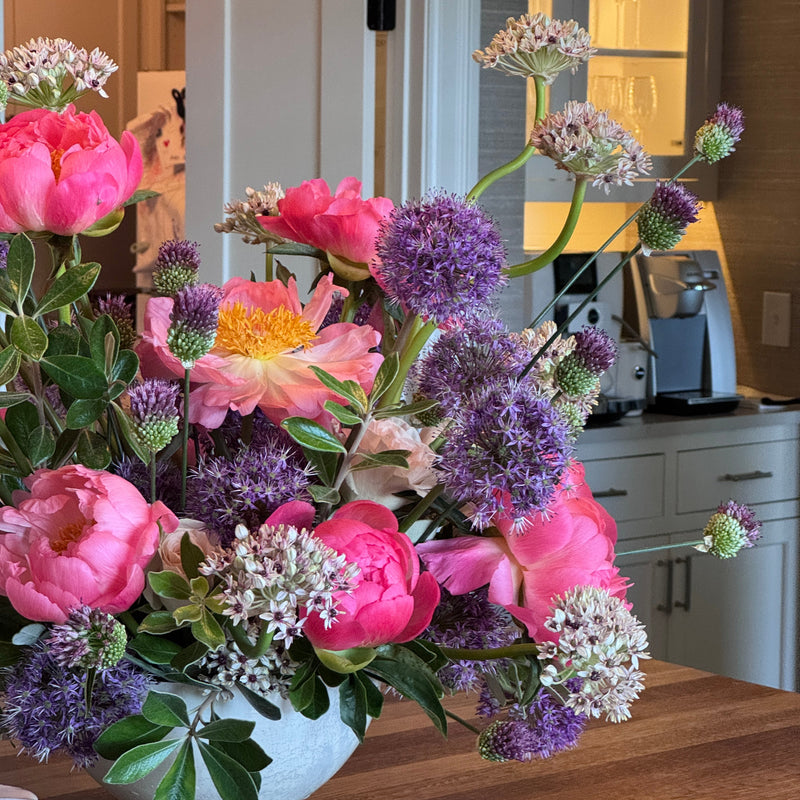 Custom flower arrangement for weekly luxury residential flower concierge subscription in Minneapolis, Edina, Wayzata.
