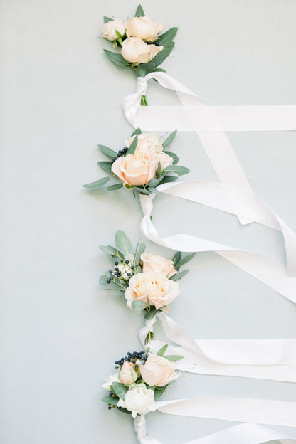 Luxury florist. Custom wrist corsages for homecoming, prom, and weddings.  Edina, Southwest Minneapolis, Hopkins, St. Louis Park, Richfield, Bloomington, Eden Prairie, Golden Valley, Plymouth, Wayzata, Minnetonka.